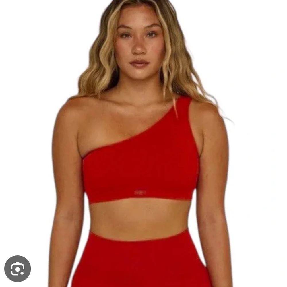 SET Active red workout set